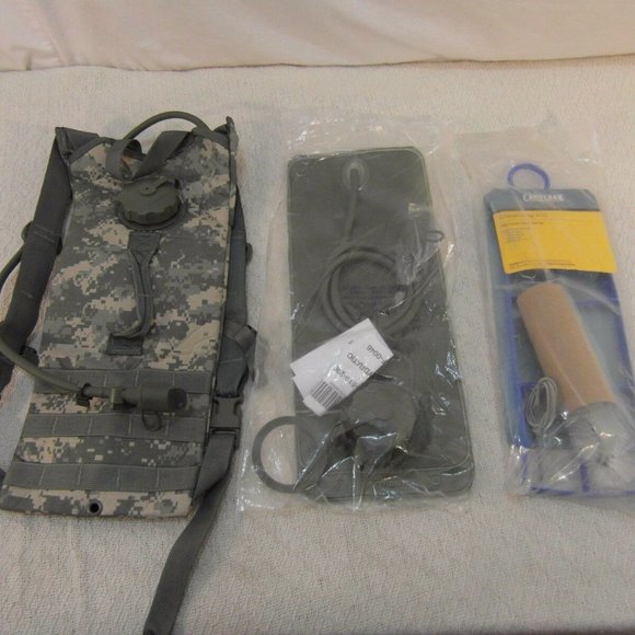 ACU Digital Camo Hydration System 100oz NM33469